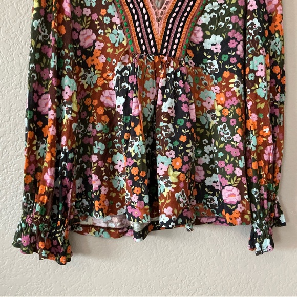 Bl^nk London x Anthropologie STEPHANIE Black Floral V-Neck Size M - Picture 3 of 11